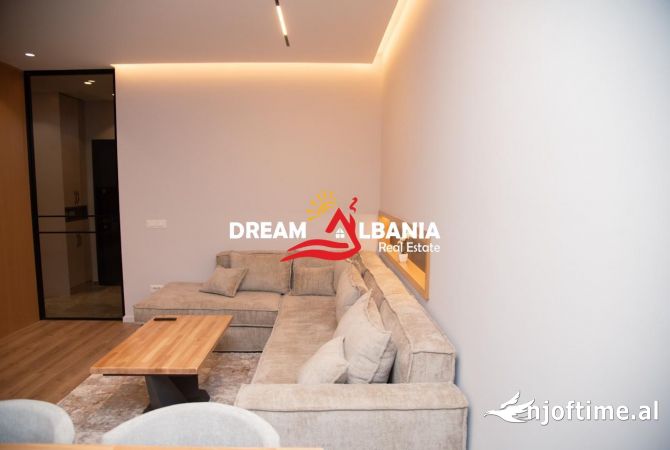 Shtepi me qera 2+1 ne Tirane - 1,900 Euro