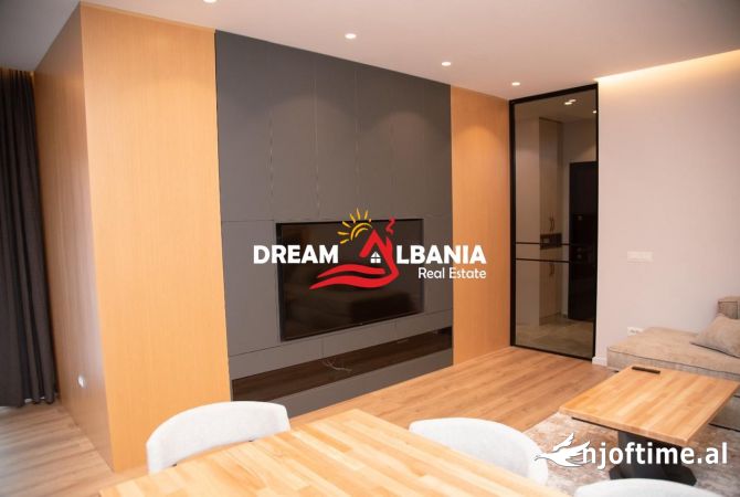 Shtepi me qera Apartament ne Tirane, 2+1, Mobilimi E mobiluar, Pagesa 1,900  Euro.