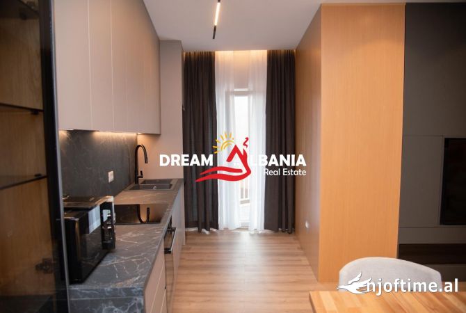 Shtepi me qera Apartament ne Tirane, 2+1, Mobilimi E mobiluar, Pagesa 1,900  Euro.