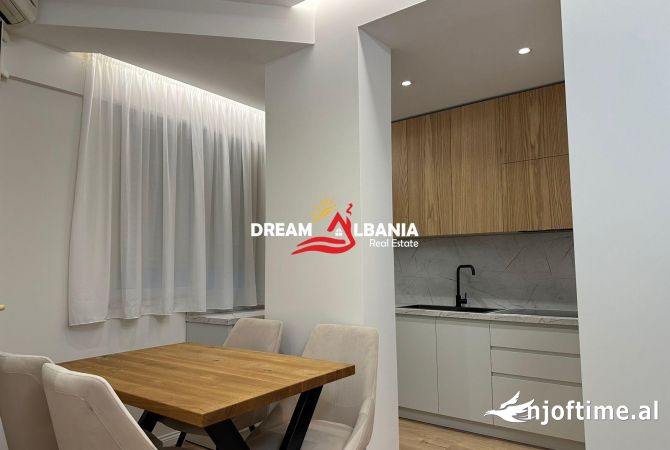 Shtepi me qera Apartament ne Tirane, 1+1, Mobilimi E mobiluar, Pagesa 700  Euro.