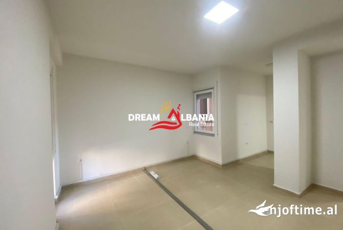 Zyre me qera tek Rruga e Kosovareve, prane Hotel Dinasty ne Tirane (ID 42611208)