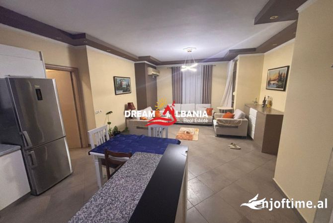 Shtepi me qera 3+1 ne Tirane - 430 Euro