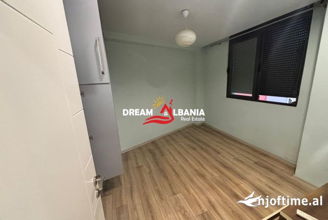 Shtepi ne shitje Apartament ne Tirane, 1+1, Mobilimi Bosh, pa mobiluar, Pagesa 97,000  Euro.