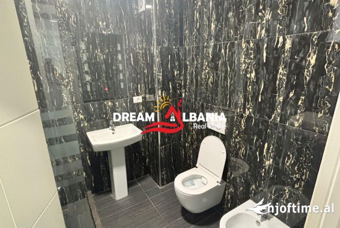 Shtepi ne shitje Apartament ne Tirane, 1+1, Mobilimi Bosh, pa mobiluar, Pagesa 97,000  Euro.