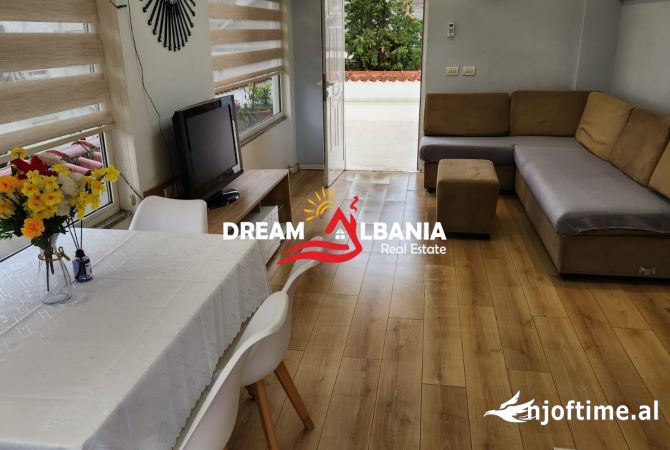 Shtepi me qera Apartament ne Tirane, 2+1, Mobilimi E mobiluar, Pagesa 550  Euro.