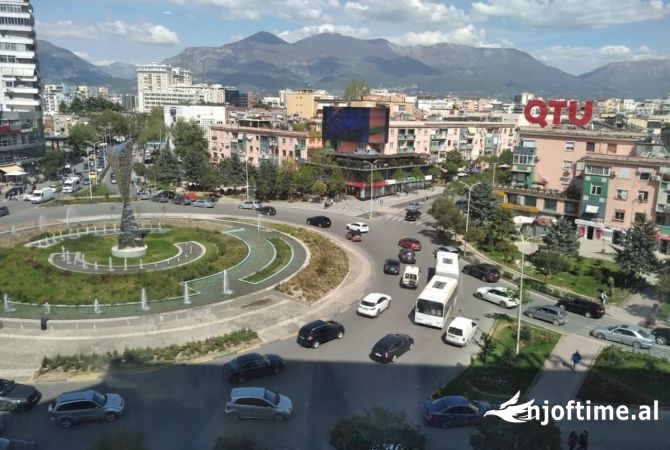 Ambient biznesi me qera 3+1 ne Tirane - 500 Euro