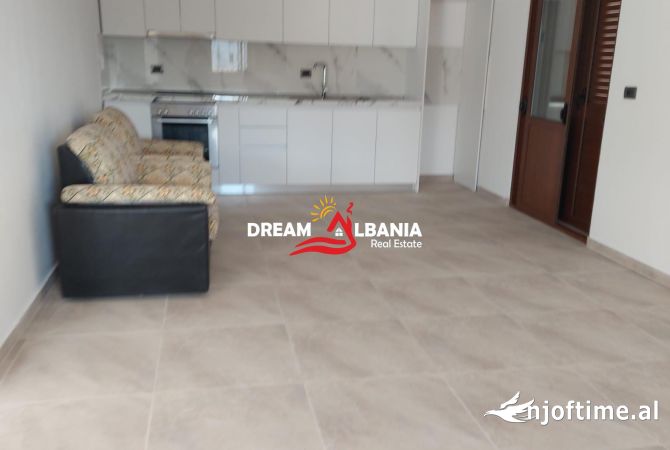 Shtepi me qera 2+1 ne Tirane - 270 Euro