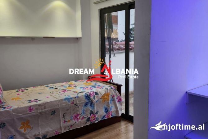 Shtepi me qera Apartament ne Tirane, 2+1, Mobilimi E mobiluar, Pagesa 500  Euro.