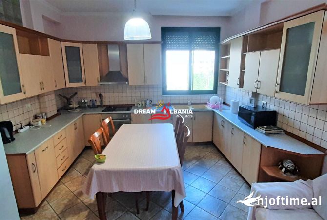 Shtepi me qera 3+1 ne Tirane - 700 Euro