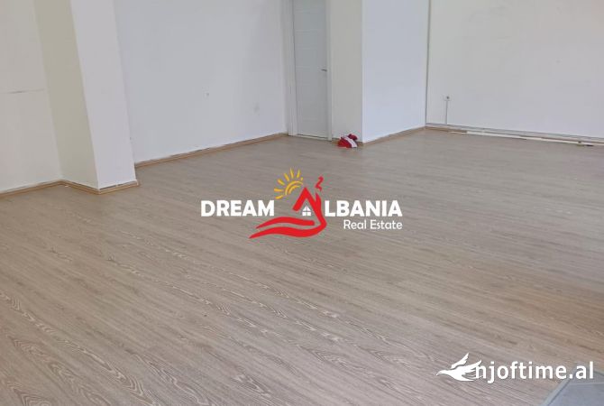 Ambient biznesi me qera 3+1 ne Tirane - 350 Euro