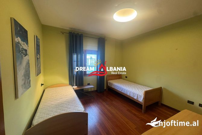 Shtepi me qera Apartament ne Tirane, 3+1, Mobilimi E mobiluar, Pagesa 1,500  Euro.