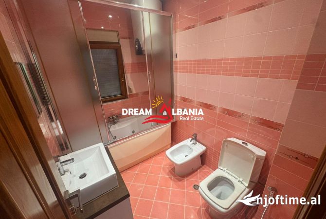 Shtepi me qera Apartament ne Tirane, 3+1, Mobilimi E mobiluar, Pagesa 1,500  Euro.