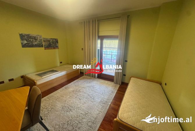 Shtepi me qera Apartament ne Tirane, 3+1, Mobilimi E mobiluar, Pagesa 1,500  Euro.