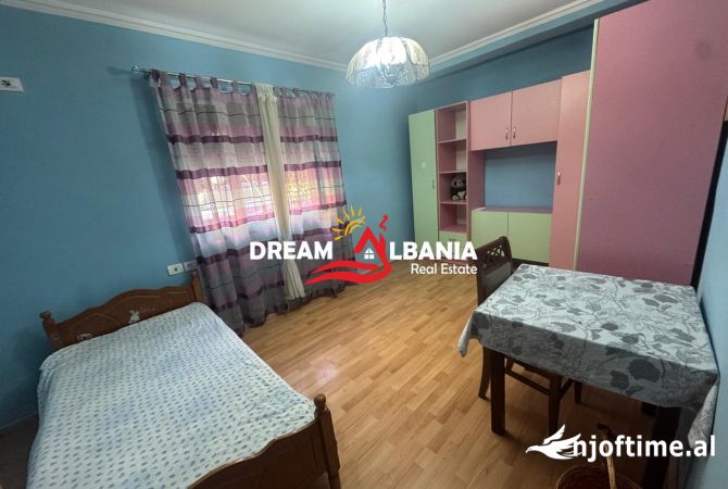 Shtepi me qera Apartament ne Tirane, 2+1, Mobilimi E mobiluar, Pagesa 700  Euro.