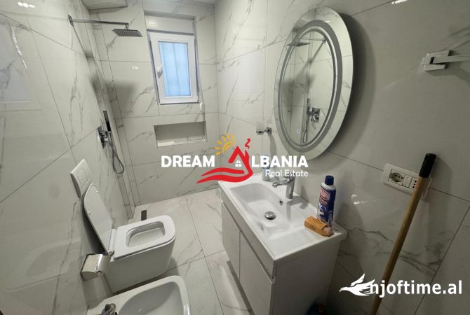 Shtepi me qera Apartament ne Tirane, 2+1, Mobilimi E mobiluar, Pagesa 700  Euro.