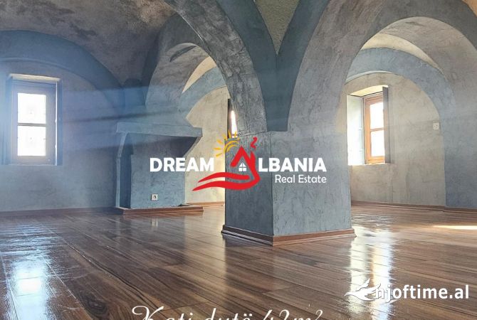 Ambient biznesi ne shitje 1+1 ne Korce - 200,000 Euro