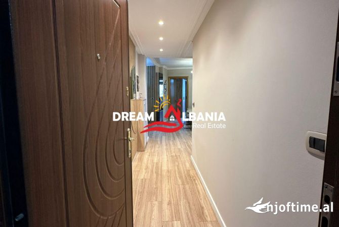 Shtepi ne shitje Apartament ne Tirane, 2+1, Mobilimi E mobiluar, Pagesa 235,000  Euro.
