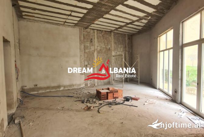 Ambient biznesi ne shitje 1+1 ne Tirane - 198,000 Euro