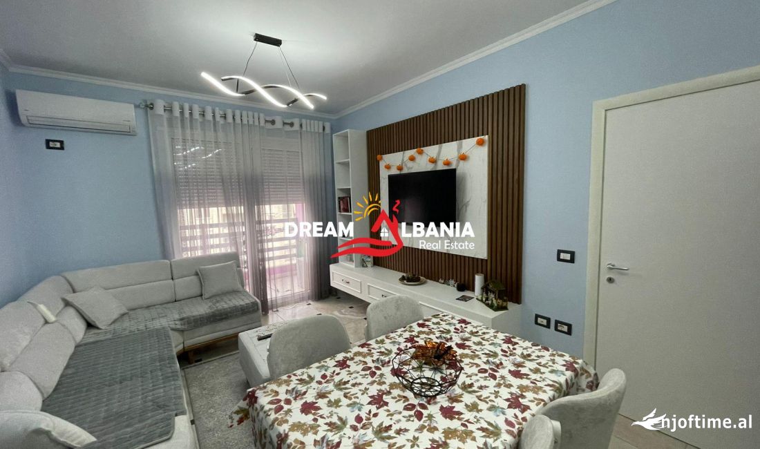 Shtepi me qera Apartament ne Tirane, 1+1, Mobilimi E mobiluar, Pagesa 550  Euro.