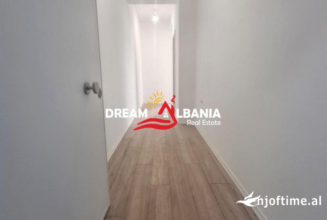Shtepi ne shitje Apartament ne Tirane, 1+1, Mobilimi Bosh, pa mobiluar, Pagesa 93,000  Euro.