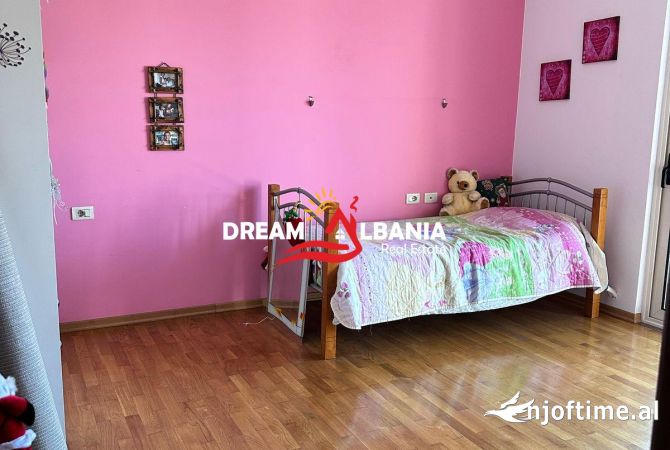 Shtepi me qera 3+1 ne Tirane - 800 Euro