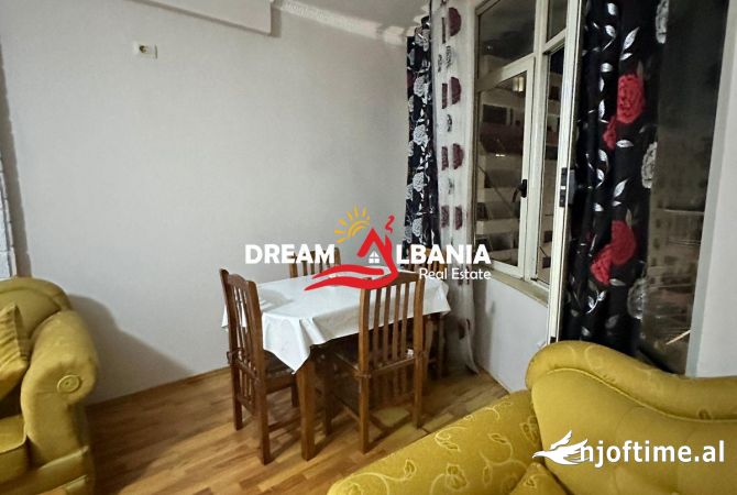Shtepi ne shitje Apartament ne Tirane, 1+1, Mobilimi E mobiluar, Pagesa 90,000  Euro.
