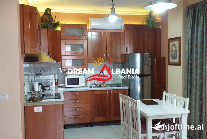 Shtepi me qera 2+1 ne Tirane - 460 Euro