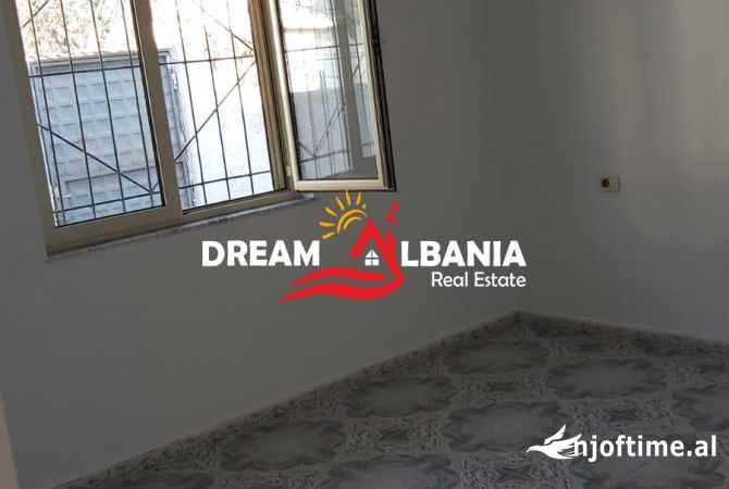 Shtepi me qera 2+1 ne Tirane - 400 Euro