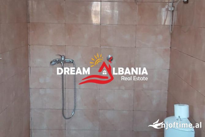 Shtepi me qera Apartament ne Tirane, 2+1, Mobilimi Bosh, pa mobiluar, Pagesa 400  Euro.