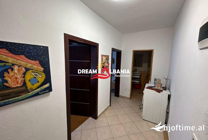 Shtepi ne shitje Apartament ne Tirane, 1+1, Mobilimi E mobiluar, Pagesa 115,000  Euro.