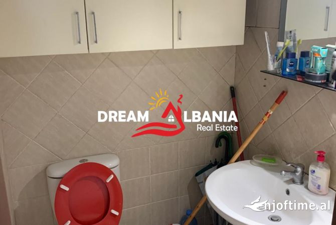 Shtepi ne shitje Apartament ne Tirane, 3+1, Mobilimi Bosh, pa mobiluar, Pagesa 330,000  Euro.