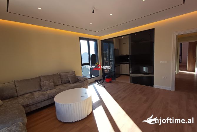Shtepi me qera 3+1 ne Tirane - 1,000 Euro
