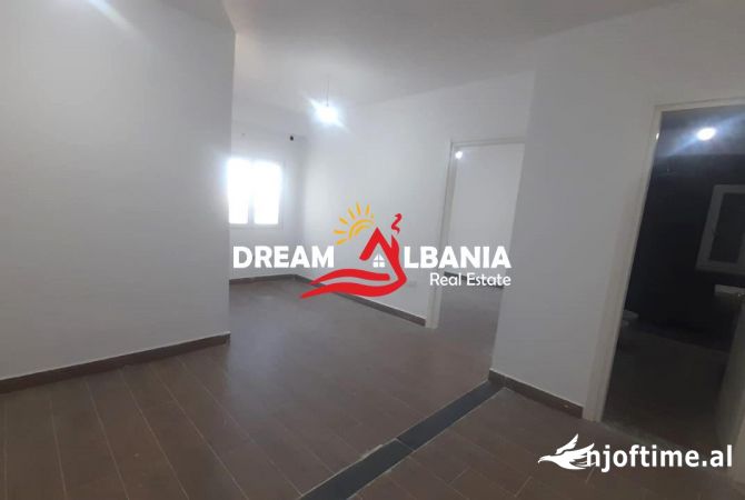 Shtepi ne shitje Apartament ne Tirane, 1+1, Mobilimi Bosh, pa mobiluar, Pagesa 128,940  Euro.