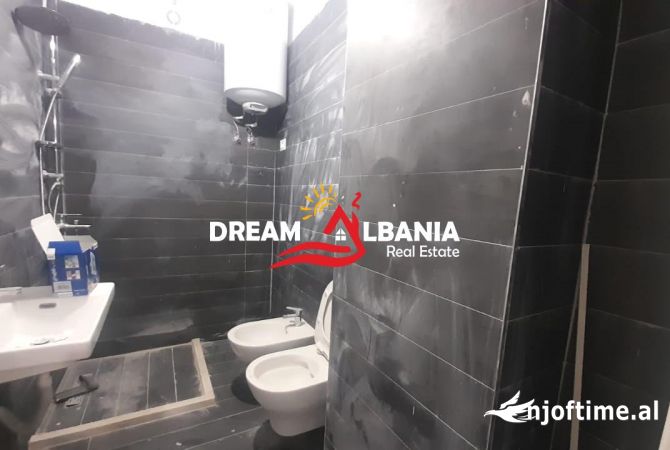 Shtepi ne shitje Apartament ne Tirane, 1+1, Mobilimi Bosh, pa mobiluar, Pagesa 128,940  Euro.