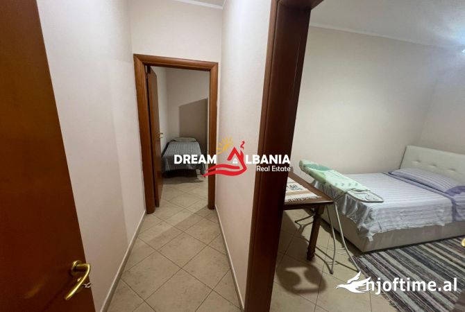 Shtepi me qera Apartament ne Tirane, 3+1, Mobilimi E mobiluar, Pagesa 1,000  Euro.