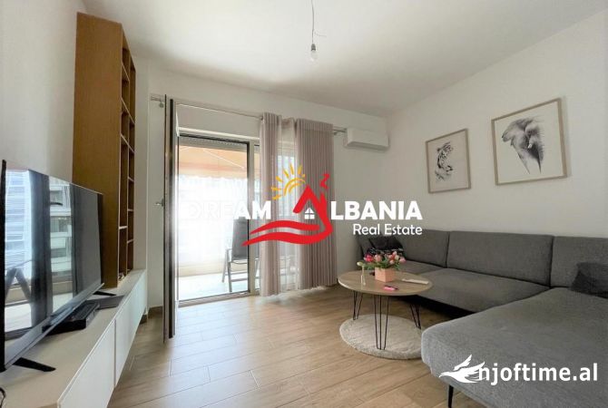 Shtepi me qera Apartament ne Tirane, 2+1, Mobilimi E mobiluar, Pagesa 800  Euro.