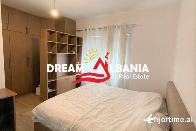 Shtepi me qera Apartament ne Tirane, 2+1, Mobilimi E mobiluar, Pagesa 800  Euro.