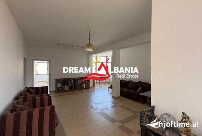 Ambient biznesi me qera 3+1 ne Tirane - 500 Euro