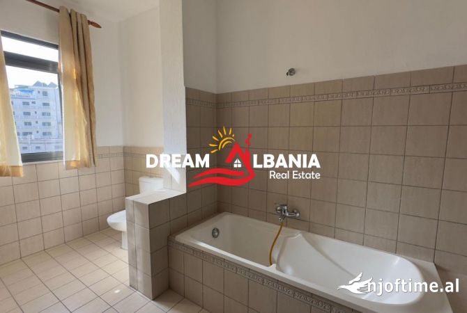 Ambient biznesi me qera 3+1 ne Tirane - 500 Euro