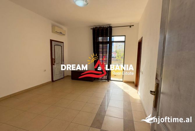 Ambjent Biznesi/Zyre me Qera ne Qender, Midis Rr. se Durresit dhe Rr.Kavajes ne Tirane (ID 42611116)