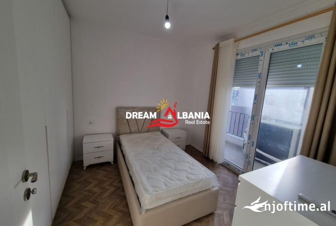 Shtepi me qera Apartament ne Tirane, 2+1, Mobilimi E mobiluar, Pagesa 650  Euro.