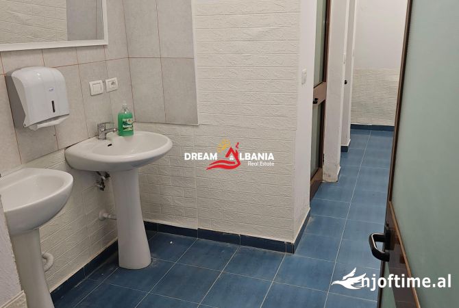 Magazine me qera ne Kombinat, Rruga Llazi Miho (ID 4281227)