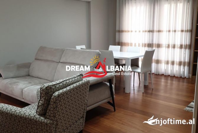 Shtepi me qera 3+1 ne Tirane - 1,100 Euro