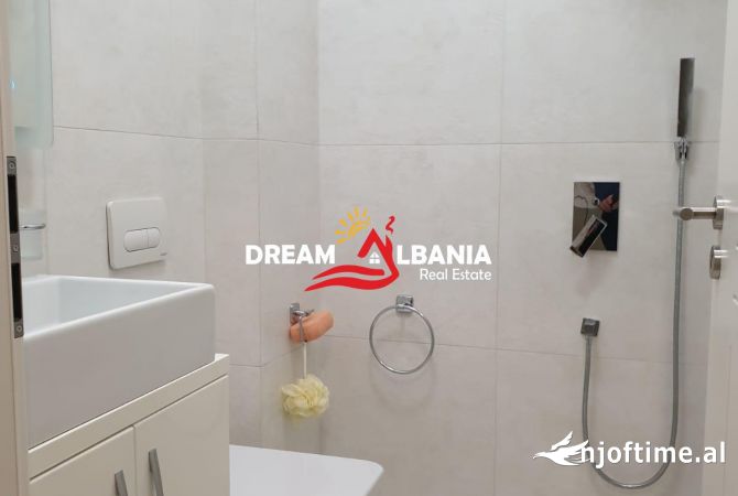 Shtepi me qera Apartament ne Tirane, 3+1, Mobilimi E mobiluar, Pagesa 1,200  Euro.