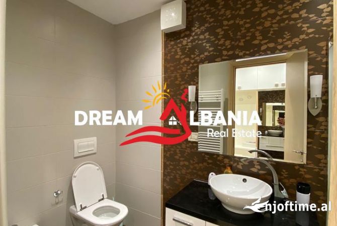 Shtepi me qera Apartament ne Tirane, 3+1, Mobilimi E mobiluar, Pagesa 1,800  Euro.