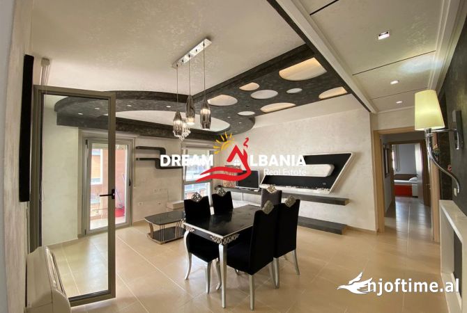 Shtepi me qera 3+1 ne Tirane - 1,800 Euro