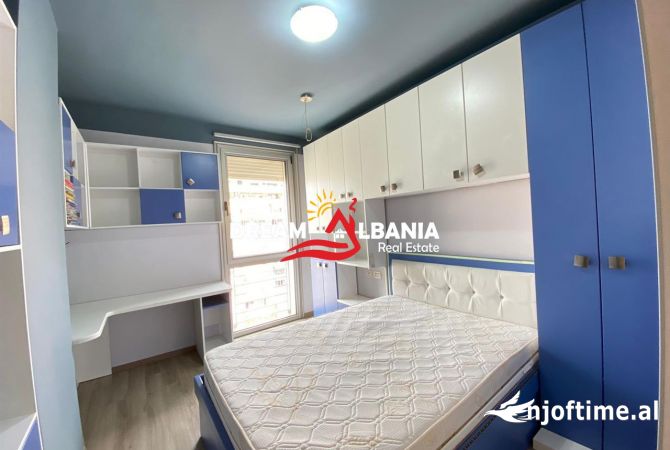 Shtepi me qera Apartament ne Tirane, 3+1, Mobilimi E mobiluar, Pagesa 1,800  Euro.