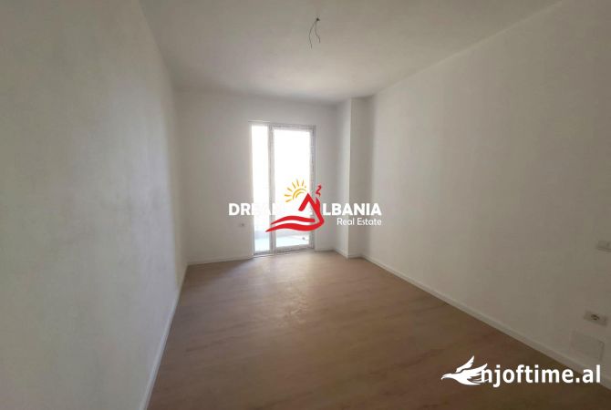 Shtepi ne shitje Apartament ne Tirane, 2+1, Mobilimi Bosh, pa mobiluar, Pagesa 104,000  Euro.