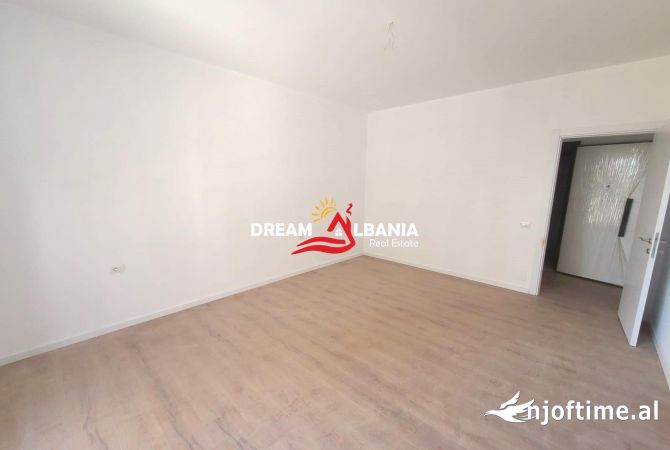 Shtepi ne shitje Apartament ne Tirane, 2+1, Mobilimi Bosh, pa mobiluar, Pagesa 104,000  Euro.