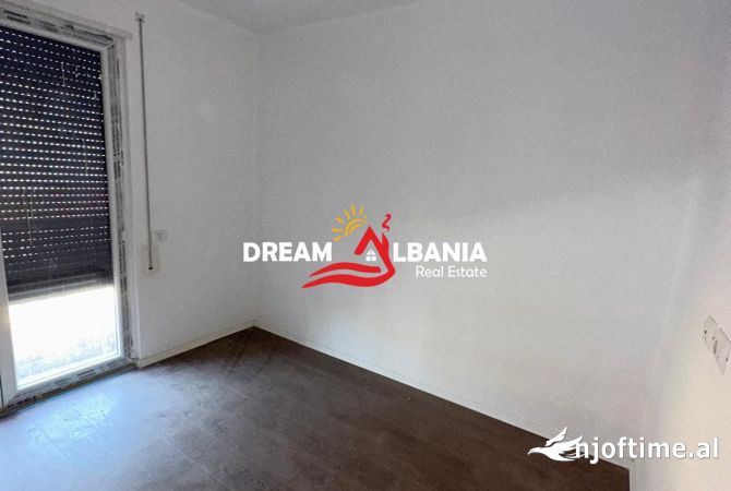 Ambient biznesi me qera 3+1 ne Tirane - 1,100 Euro